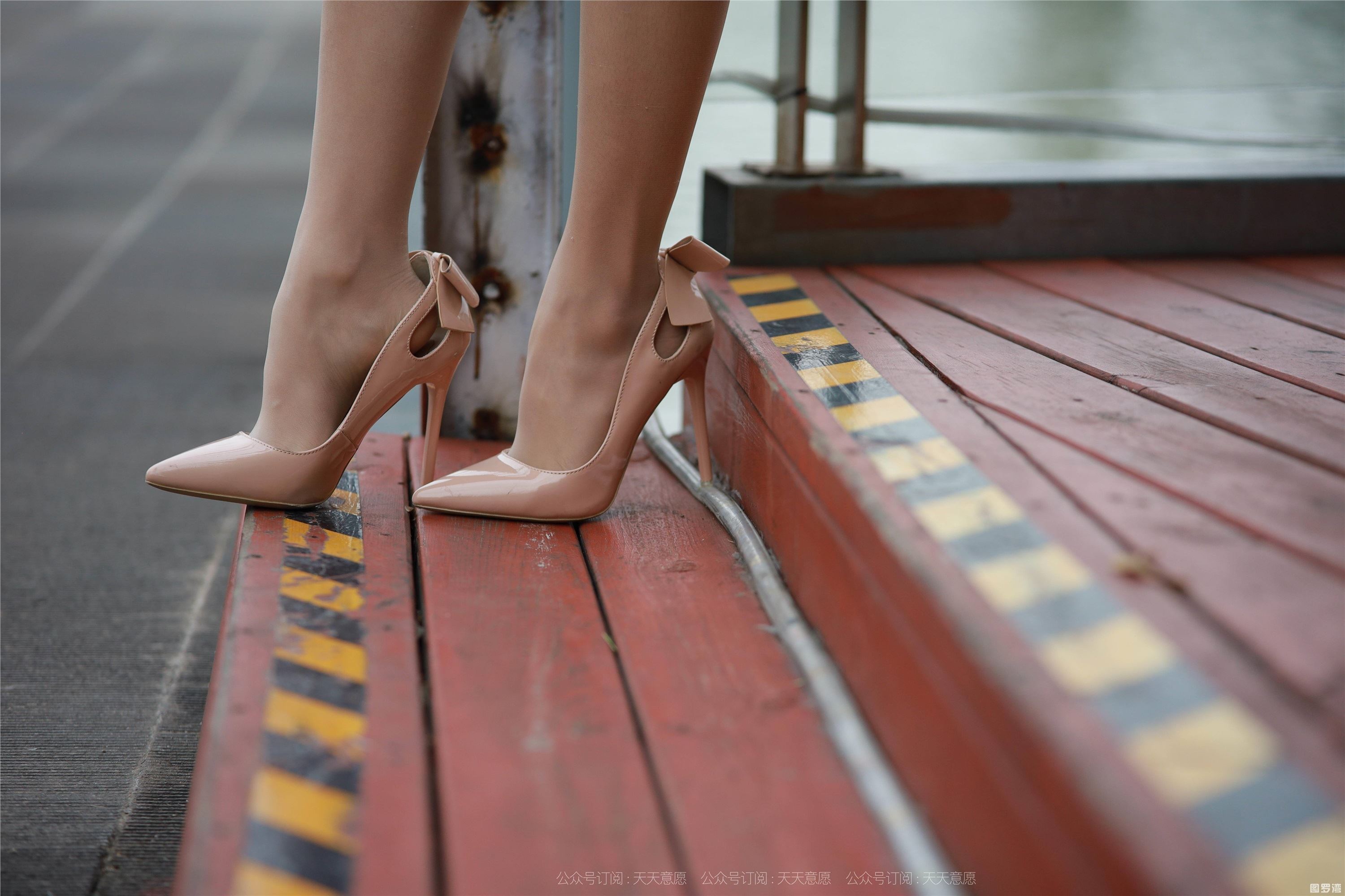 IESS异思趣向  2021.10.25 丝享家957：婉苹《公园偶遇美女》